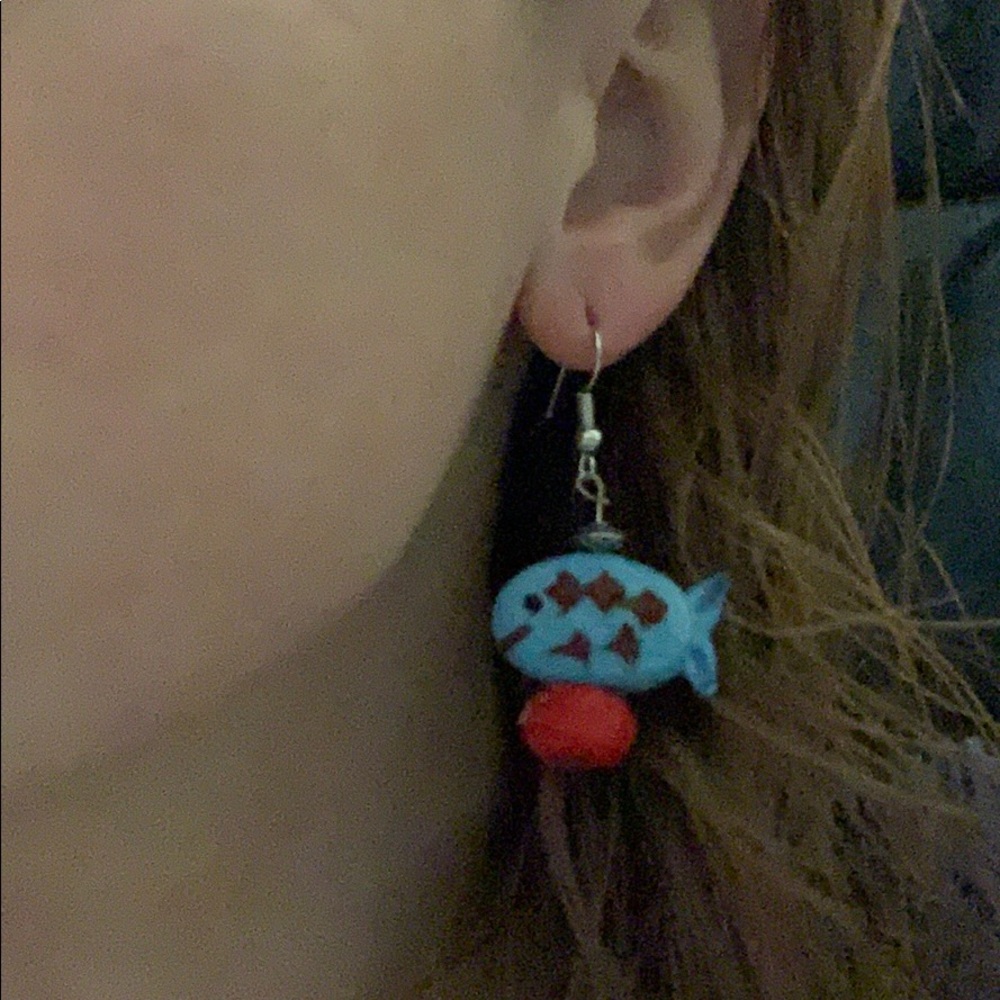 Earring - Picture 3 of 3